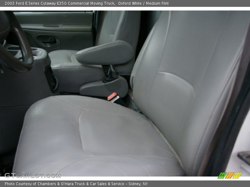 Oxford White / Medium Flint 2003 Ford E Series Cutaway E350 Commercial Moving Truck