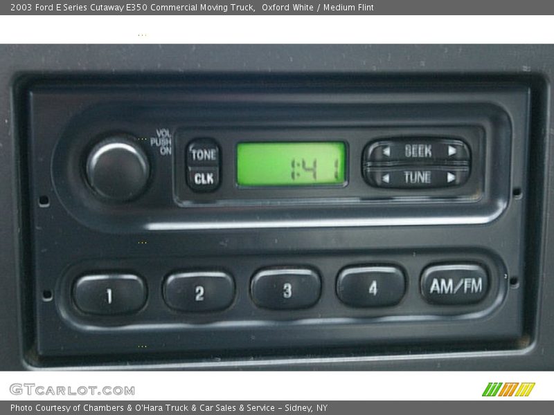 Oxford White / Medium Flint 2003 Ford E Series Cutaway E350 Commercial Moving Truck