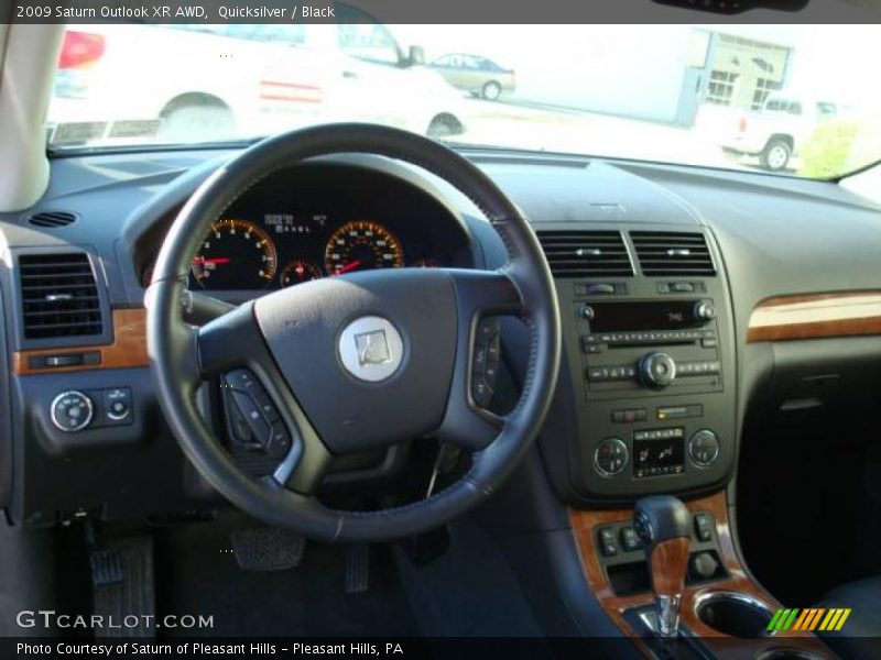 Quicksilver / Black 2009 Saturn Outlook XR AWD