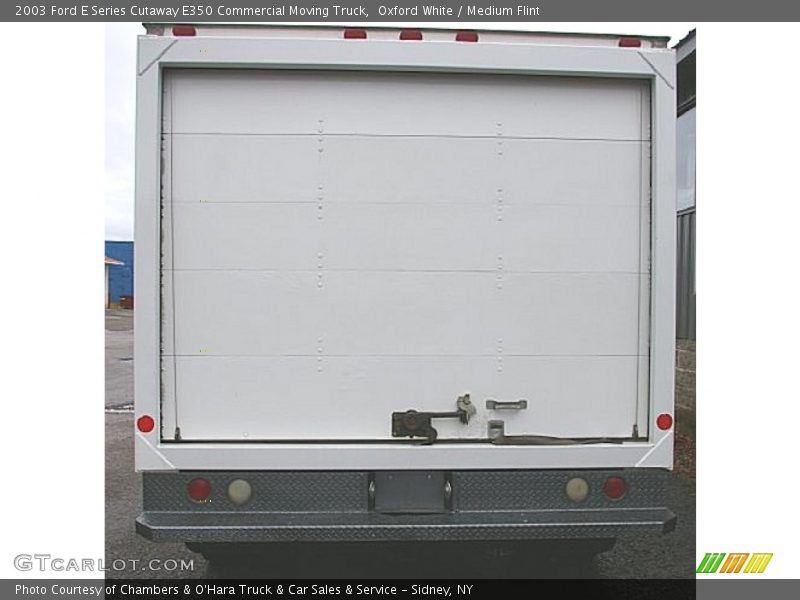 Oxford White / Medium Flint 2003 Ford E Series Cutaway E350 Commercial Moving Truck