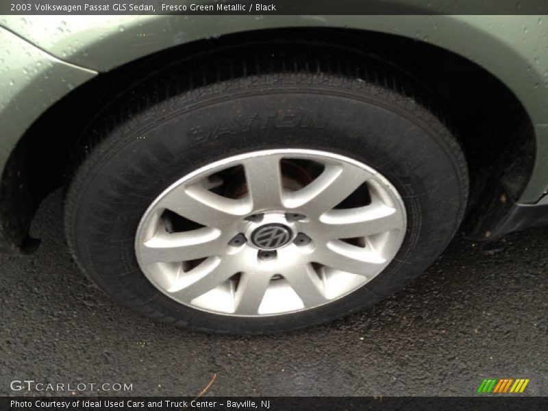 Fresco Green Metallic / Black 2003 Volkswagen Passat GLS Sedan
