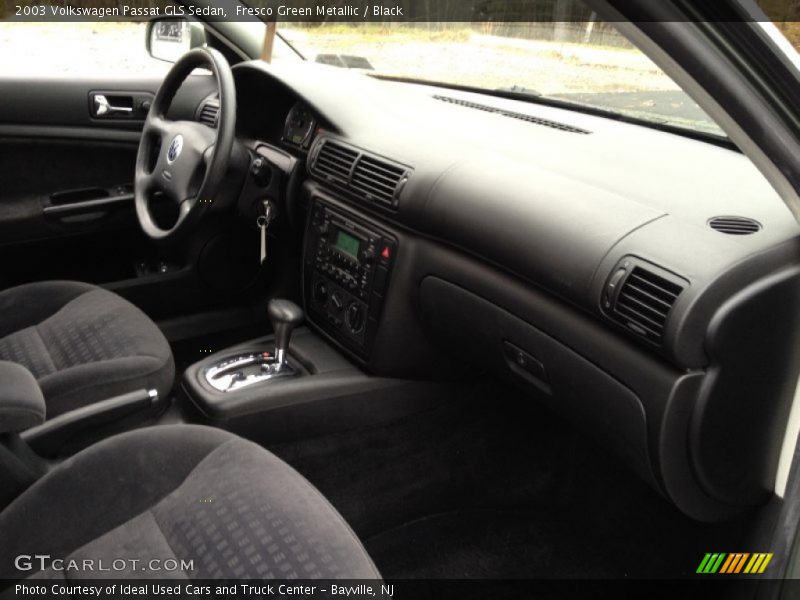 Fresco Green Metallic / Black 2003 Volkswagen Passat GLS Sedan