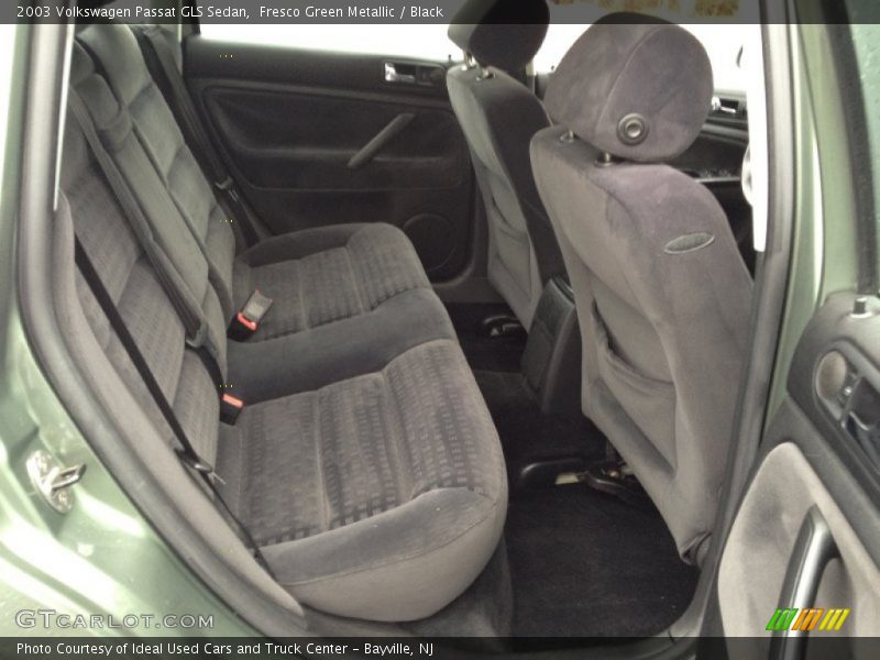 Fresco Green Metallic / Black 2003 Volkswagen Passat GLS Sedan