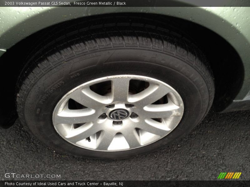 Fresco Green Metallic / Black 2003 Volkswagen Passat GLS Sedan