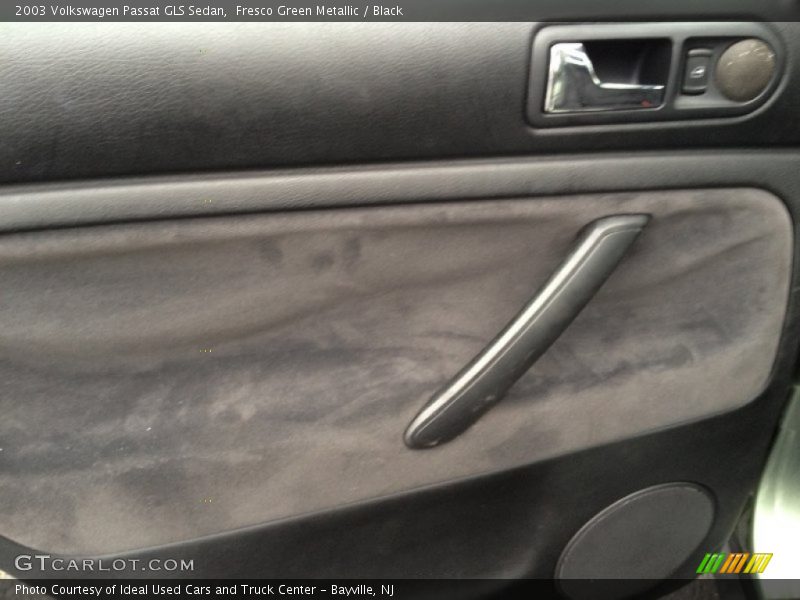 Fresco Green Metallic / Black 2003 Volkswagen Passat GLS Sedan
