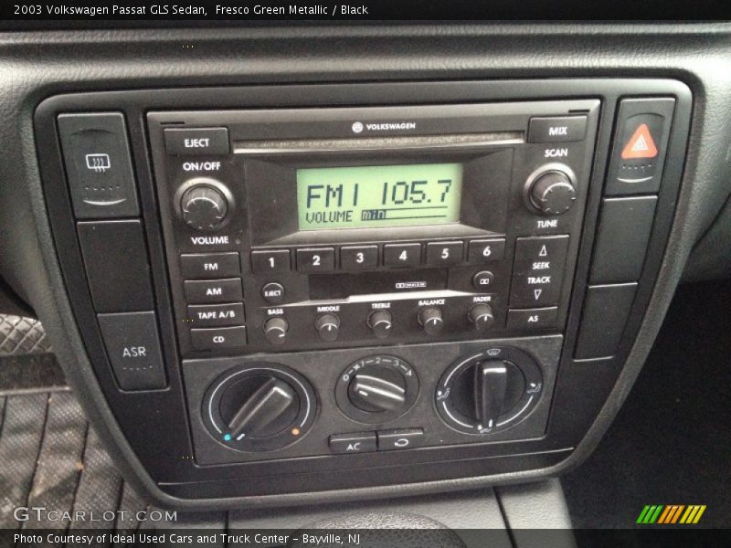 Fresco Green Metallic / Black 2003 Volkswagen Passat GLS Sedan