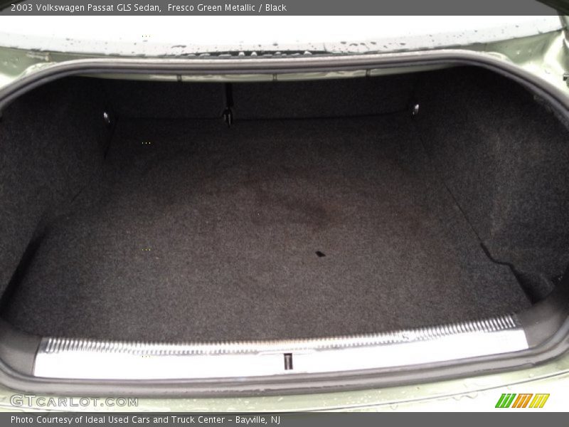 Fresco Green Metallic / Black 2003 Volkswagen Passat GLS Sedan