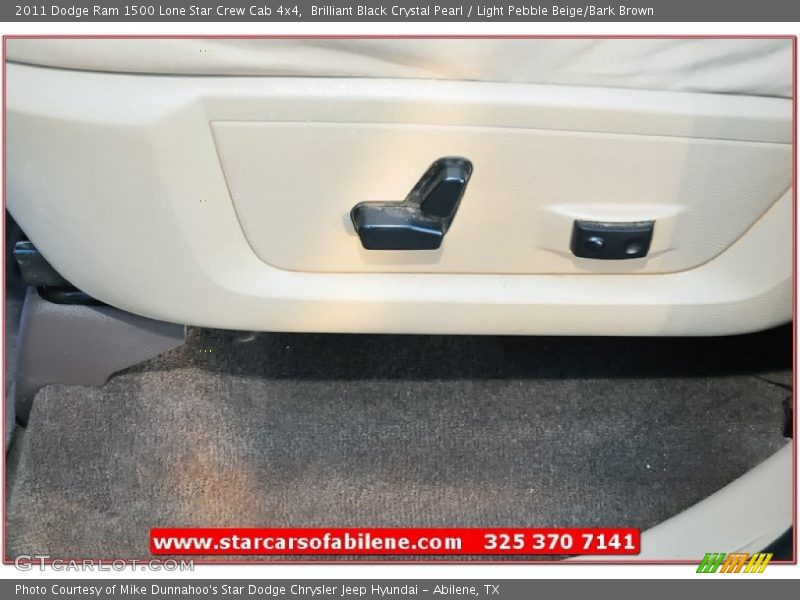 Brilliant Black Crystal Pearl / Light Pebble Beige/Bark Brown 2011 Dodge Ram 1500 Lone Star Crew Cab 4x4