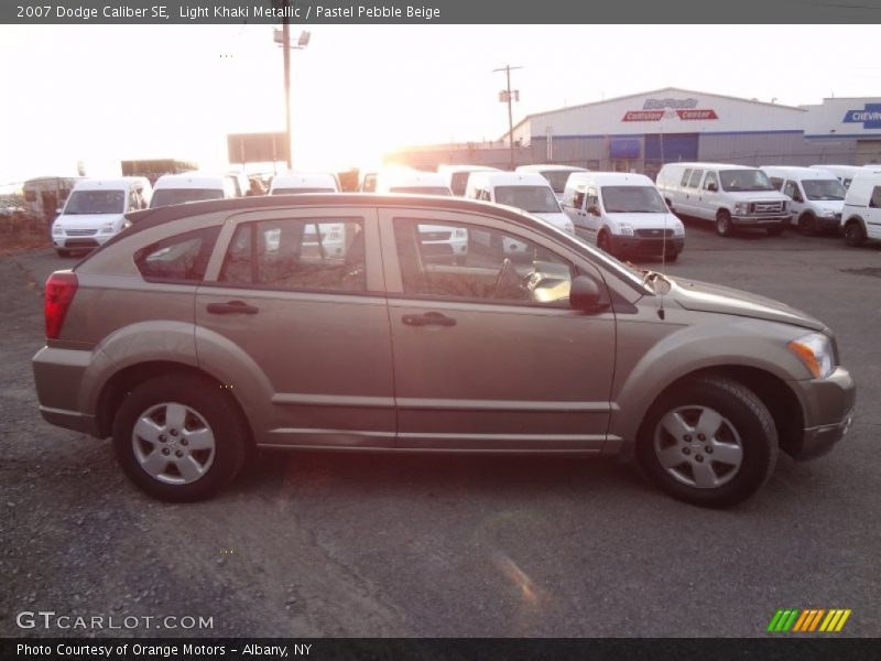 Light Khaki Metallic / Pastel Pebble Beige 2007 Dodge Caliber SE