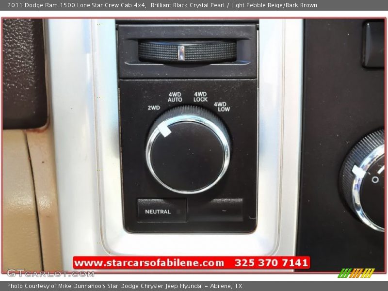 Brilliant Black Crystal Pearl / Light Pebble Beige/Bark Brown 2011 Dodge Ram 1500 Lone Star Crew Cab 4x4