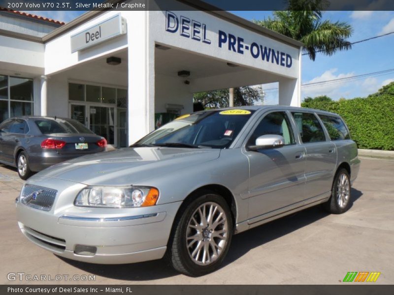 Silver Metallic / Graphite 2007 Volvo V70 2.5T