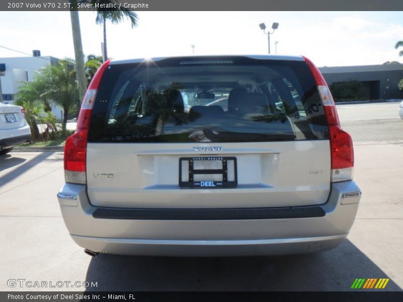 Silver Metallic / Graphite 2007 Volvo V70 2.5T