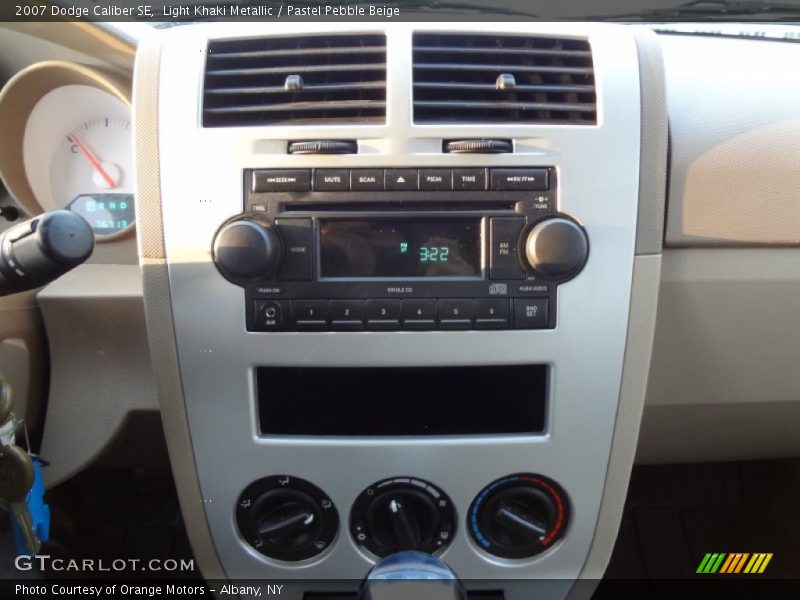 Light Khaki Metallic / Pastel Pebble Beige 2007 Dodge Caliber SE