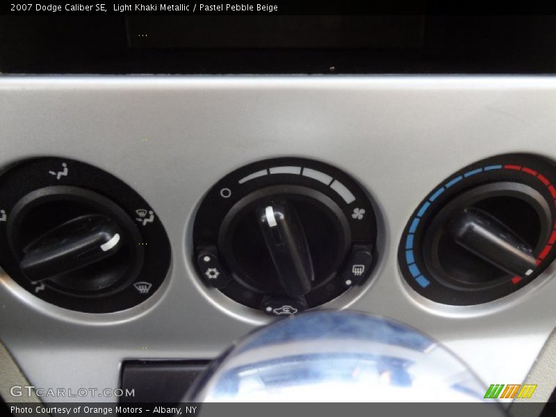 Light Khaki Metallic / Pastel Pebble Beige 2007 Dodge Caliber SE