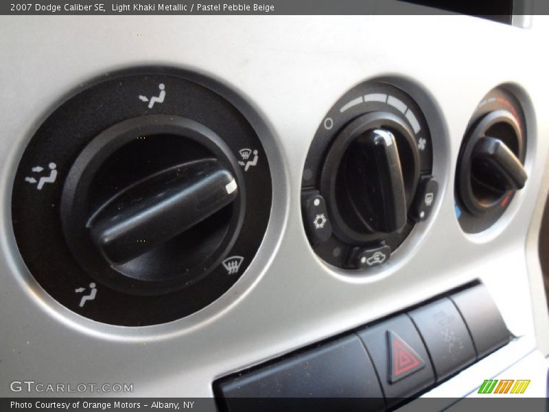 Light Khaki Metallic / Pastel Pebble Beige 2007 Dodge Caliber SE