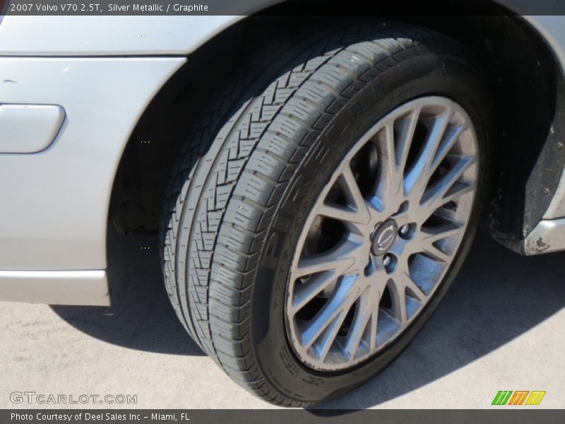 Silver Metallic / Graphite 2007 Volvo V70 2.5T