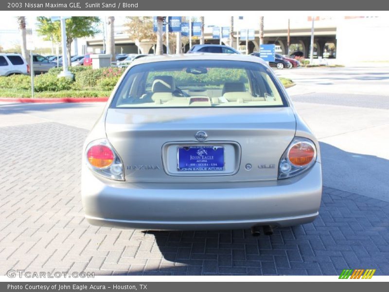 Sunlit Sand / Blond 2003 Nissan Maxima GLE