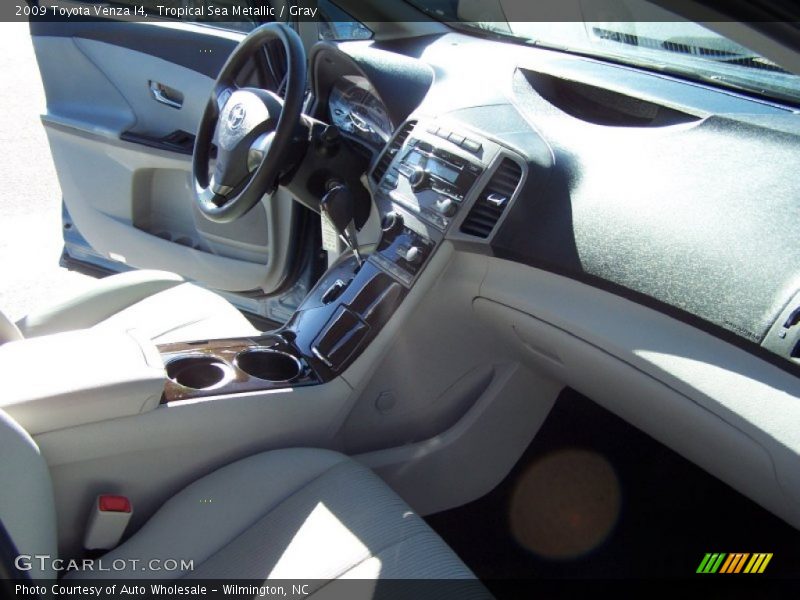 Tropical Sea Metallic / Gray 2009 Toyota Venza I4