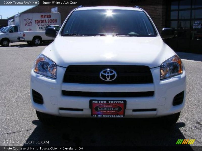 Super White / Ash Gray 2009 Toyota RAV4 4WD