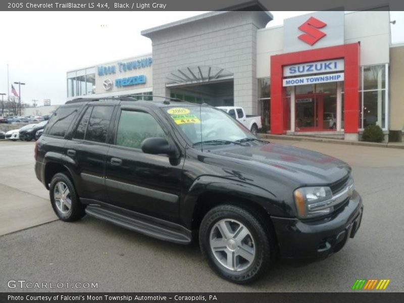Black / Light Gray 2005 Chevrolet TrailBlazer LS 4x4
