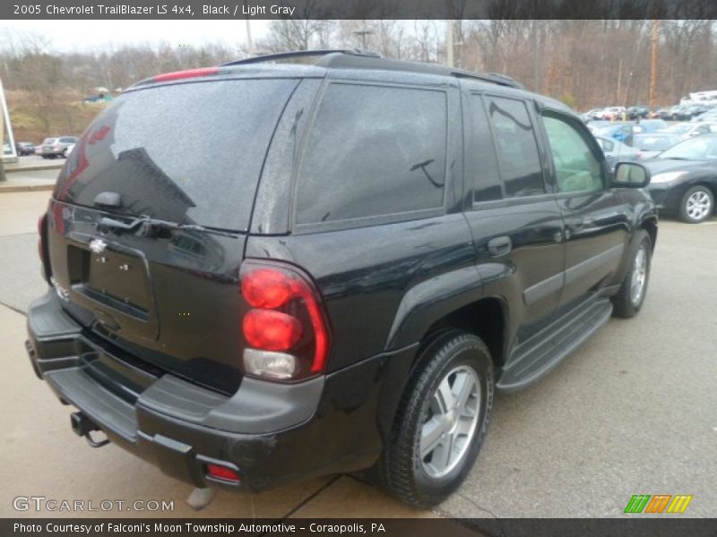 Black / Light Gray 2005 Chevrolet TrailBlazer LS 4x4