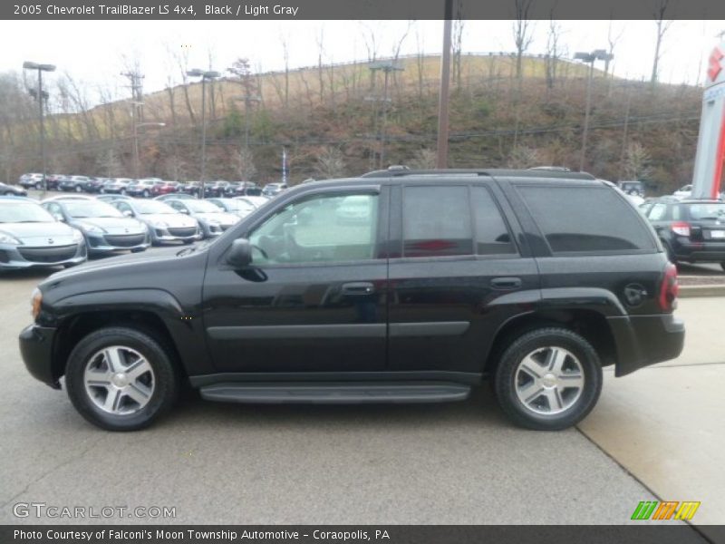 Black / Light Gray 2005 Chevrolet TrailBlazer LS 4x4