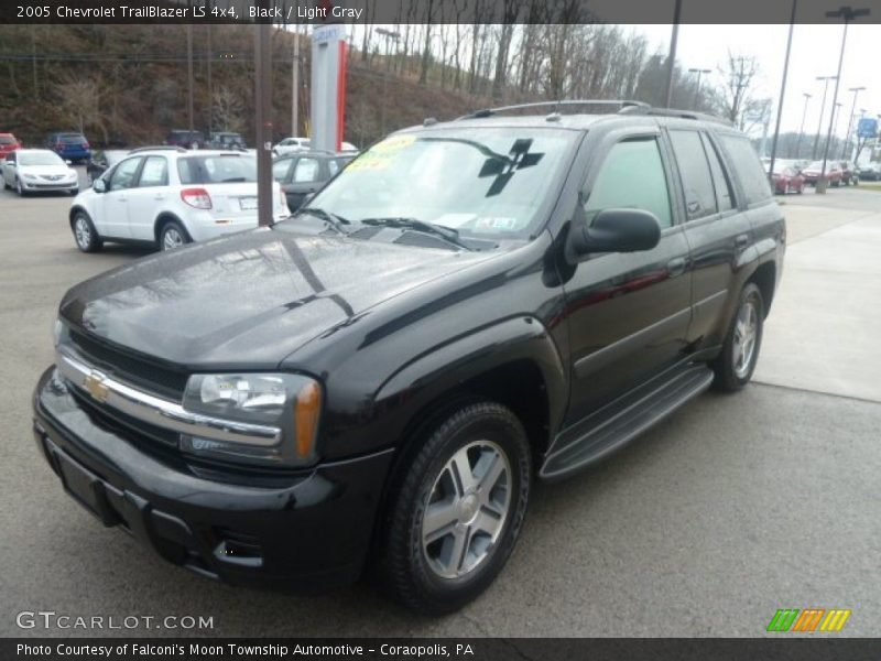 Black / Light Gray 2005 Chevrolet TrailBlazer LS 4x4