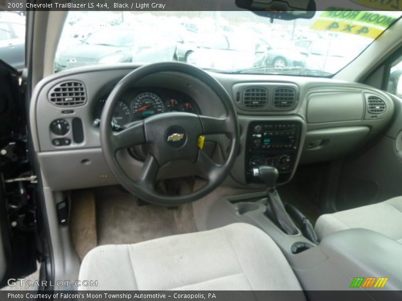 Black / Light Gray 2005 Chevrolet TrailBlazer LS 4x4