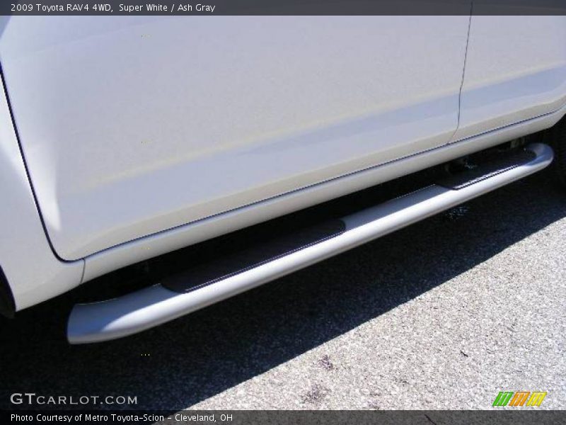 Super White / Ash Gray 2009 Toyota RAV4 4WD