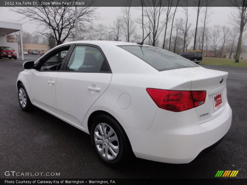 Snow White Pearl / Black 2012 Kia Forte EX