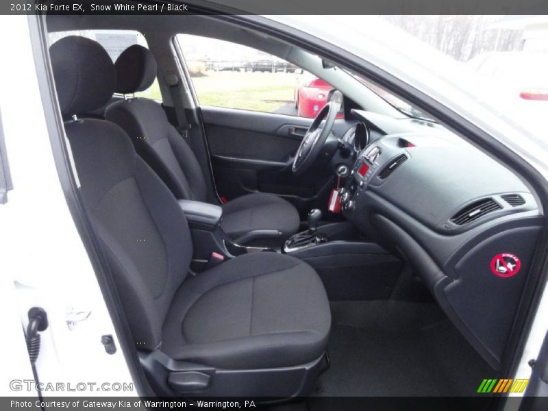 Snow White Pearl / Black 2012 Kia Forte EX