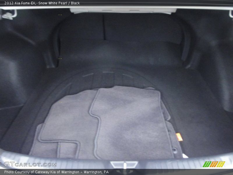 Snow White Pearl / Black 2012 Kia Forte EX
