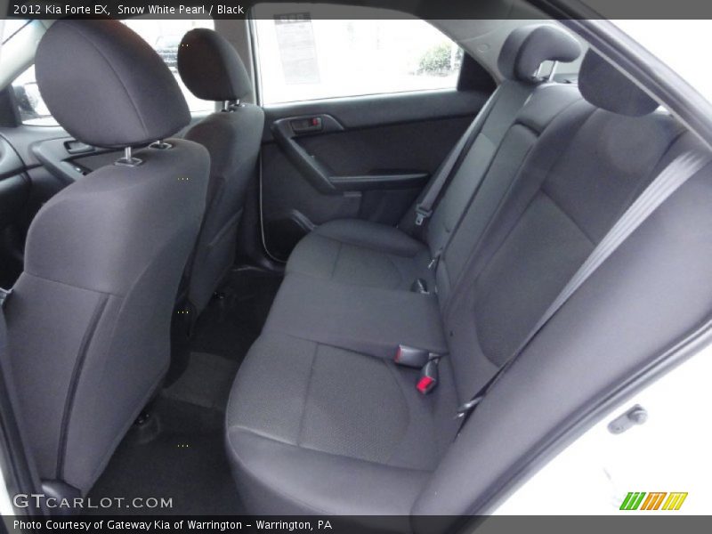 Snow White Pearl / Black 2012 Kia Forte EX