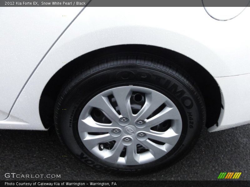 Snow White Pearl / Black 2012 Kia Forte EX