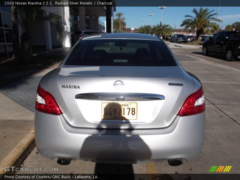 Radiant Silver Metallic / Charcoal 2009 Nissan Maxima 3.5 S
