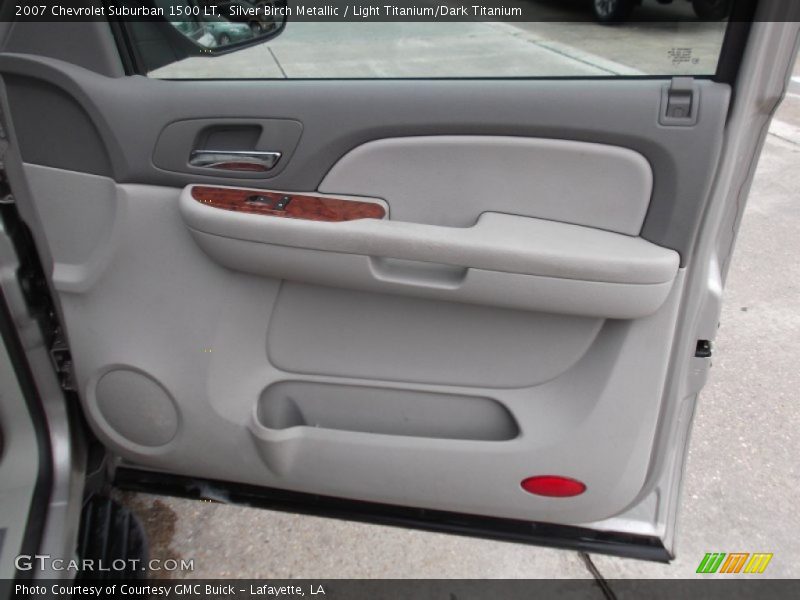 Silver Birch Metallic / Light Titanium/Dark Titanium 2007 Chevrolet Suburban 1500 LT