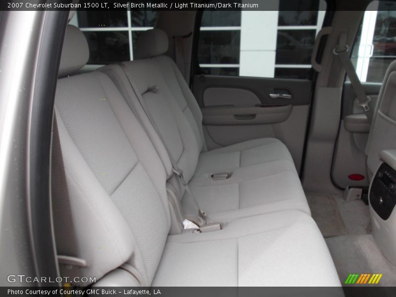Silver Birch Metallic / Light Titanium/Dark Titanium 2007 Chevrolet Suburban 1500 LT