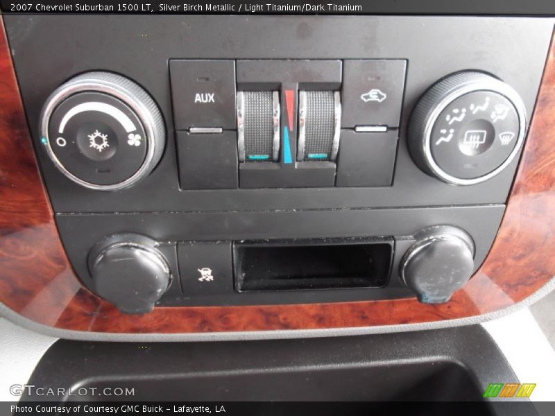 Silver Birch Metallic / Light Titanium/Dark Titanium 2007 Chevrolet Suburban 1500 LT
