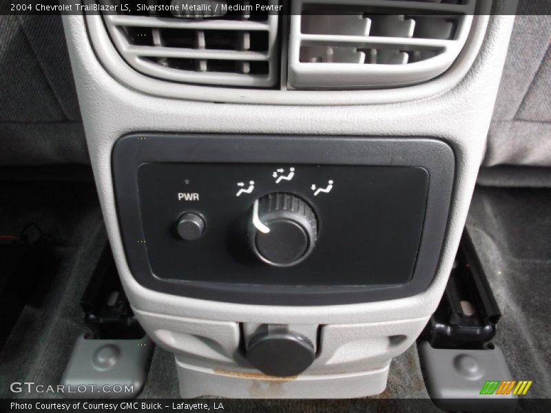Silverstone Metallic / Medium Pewter 2004 Chevrolet TrailBlazer LS