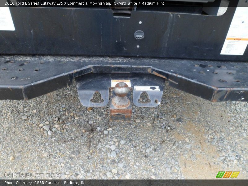 Oxford White / Medium Flint 2010 Ford E Series Cutaway E350 Commercial Moving Van