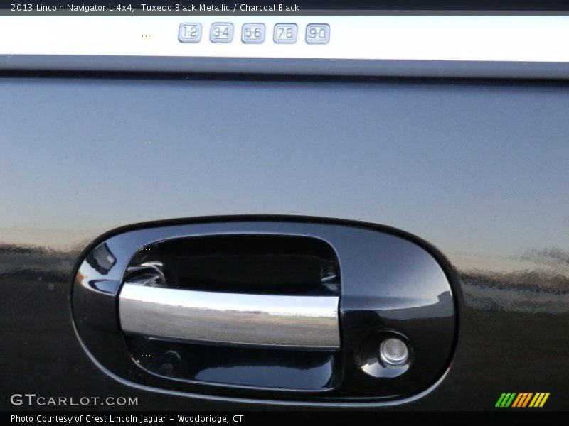 Tuxedo Black Metallic / Charcoal Black 2013 Lincoln Navigator L 4x4
