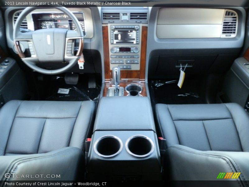 Dashboard of 2013 Navigator L 4x4