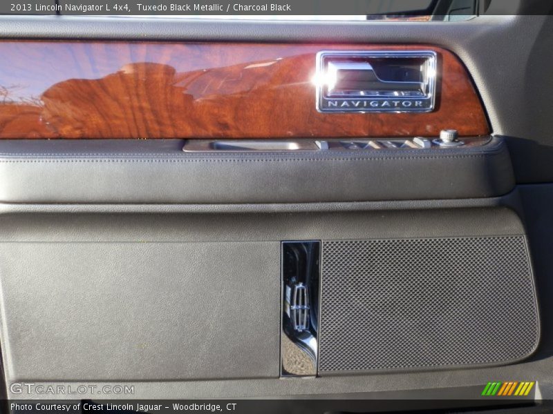 Door Panel of 2013 Navigator L 4x4