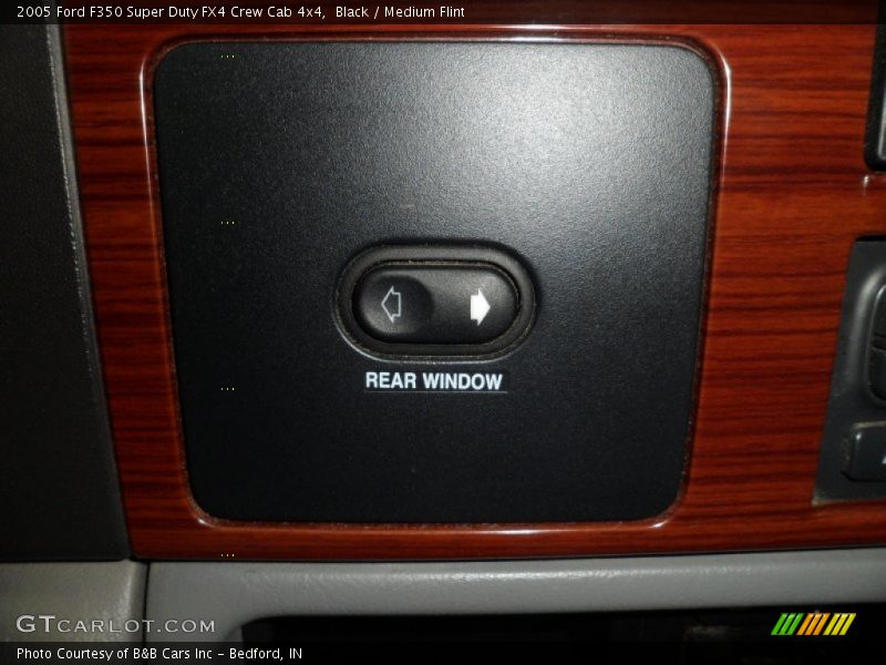Controls of 2005 F350 Super Duty FX4 Crew Cab 4x4