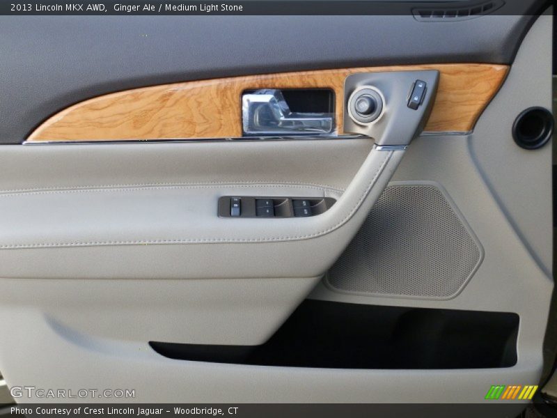 Door Panel of 2013 MKX AWD