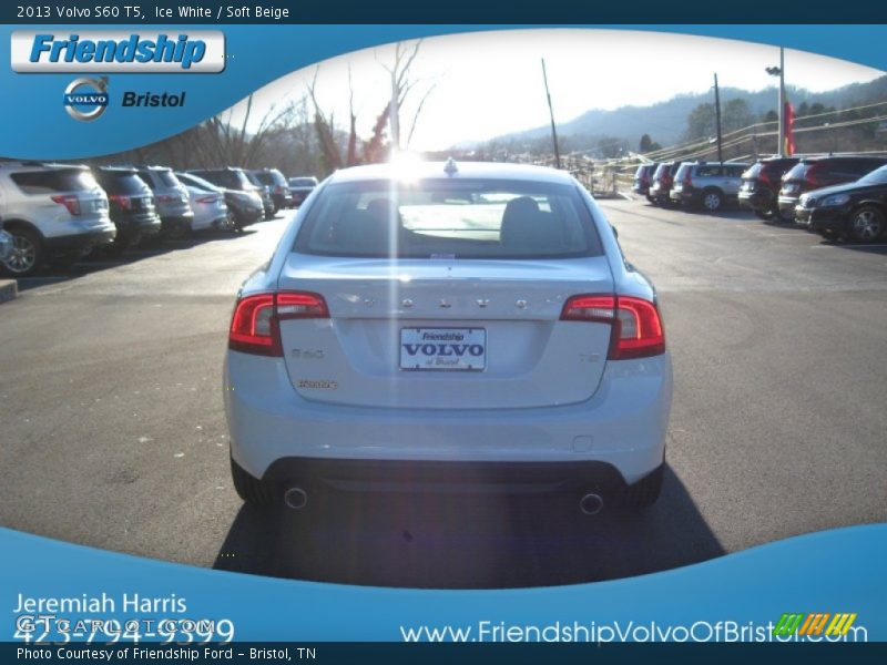 Ice White / Soft Beige 2013 Volvo S60 T5