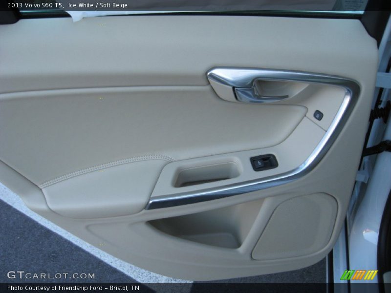 Ice White / Soft Beige 2013 Volvo S60 T5