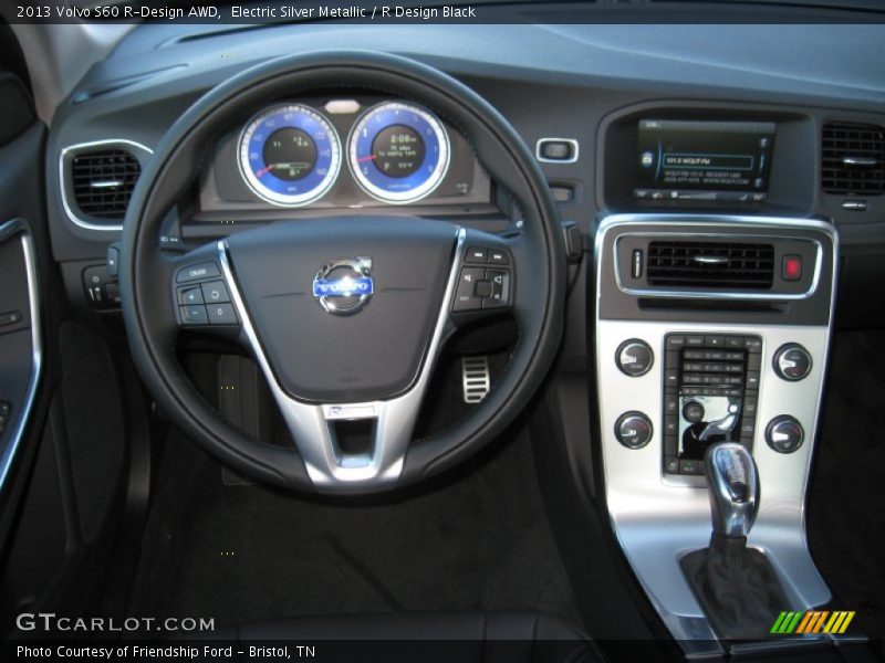 Dashboard of 2013 S60 R-Design AWD