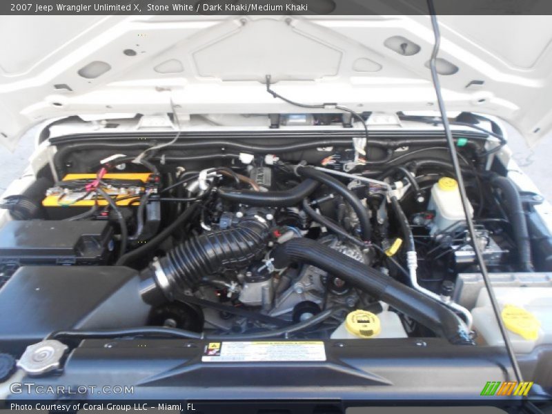 Stone White / Dark Khaki/Medium Khaki 2007 Jeep Wrangler Unlimited X