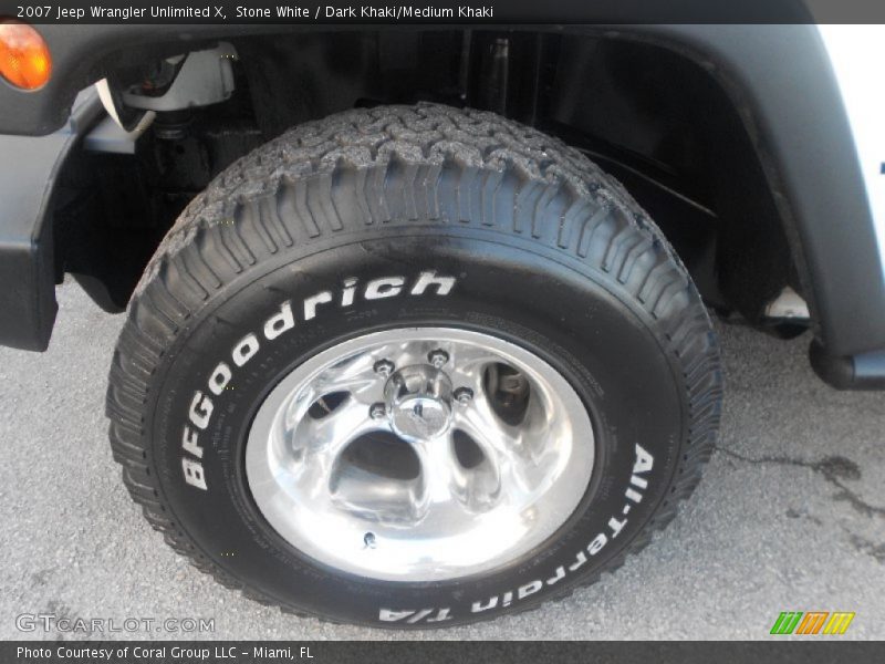 Stone White / Dark Khaki/Medium Khaki 2007 Jeep Wrangler Unlimited X